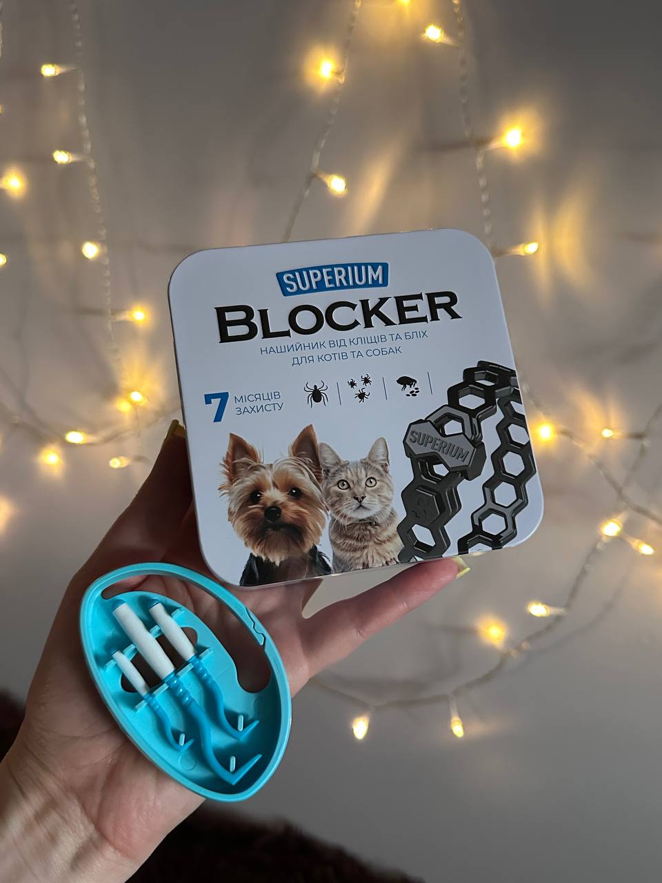 Потрійний інструмент для видалення кліщів Tick Twister O`Tom у тримачі з прогумованою ручкою, блакитний Потрійний інструмент для видалення кліщів Tick Twister O`Tom у тримачі з прогумованою ручкою, блакитний